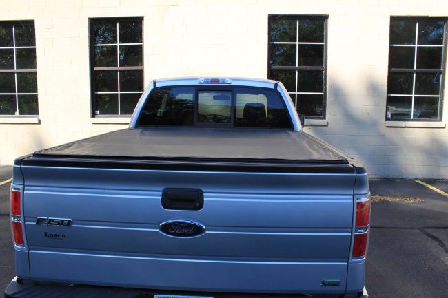 Tonneau_on_pickup_truck